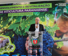 O Governador Carlos Massa Ratinho Júnior e o secretário estadual da Agricultura e Abastecimento, Norberto Ortigara, lançam nesta terça-feira (26),  o programa de Desenvolvimento e Revitalização da Viticultura e da Agroindústria Vitícola no Paraná, o Revitis.   Na foto, Natalino Avance de Souza, presidente da Emater. Curitiba, 26/11/2019 - Foto: Geraldo Bubniak/AEN