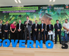 O Governador Carlos Massa Ratinho Júnior e o secretário estadual da Agricultura e Abastecimento, Norberto Ortigara, lançam nesta terça-feira (26),  o programa de Desenvolvimento e Revitalização da Viticultura e da Agroindústria Vitícola no Paraná, o Revitis.   Curitiba, 26/11/2019 - Foto: Geraldo Bubniak/AEN