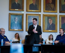 O Governo do Estado conclui esta semana a rodada de autorizações para liberação de recursos do programa Paraná Mais Cidades, que começou há cerca de dois meses. Coordenado pela Casa Civil, o programa é uma parceria entre o Governo e a Assembleia Legislativa e conta com R$ 351 milhões, provenientes do Tesouro Estadual e da devolução do exercício orçamentário do Legislativo. Foto: Guilherme Flores/Casa Civil