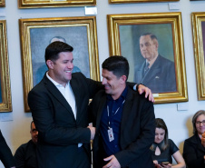 O Governo do Estado conclui esta semana a rodada de autorizações para liberação de recursos do programa Paraná Mais Cidades, que começou há cerca de dois meses. Coordenado pela Casa Civil, o programa é uma parceria entre o Governo e a Assembleia Legislativa e conta com R$ 351 milhões, provenientes do Tesouro Estadual e da devolução do exercício orçamentário do Legislativo. Foto: Guilherme Flores/Casa Civil