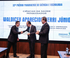 Entrega do 32º Prêmio Paranaense de Ciência e Tecnologia  no Palácio Iguaçu.   Curitiba, 04/12/2019 -  Foto: Geraldo Bubniak/AEN