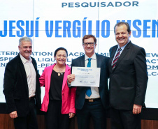 Entrega do 32º Prêmio Paranaense de Ciência e Tecnologia  no Palácio Iguaçu.   Curitiba, 04/12/2019 -  Foto: Geraldo Bubniak/AEN
