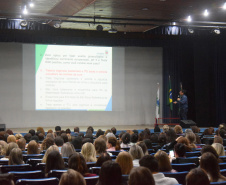 O alerta para o cuidado com o preenchimento de dados foi uma das instruções reforçadas aos profissionais da área da saúde que es reuniram sexta-feira (6), em Curitiba. Foi o quarto encontro macrorregional voltado ao tema: Atenção à Saúde da Mulher e da Criança: inovar para avançar, promovido pela secretaria de Estado da Saúde. Foto:SESA