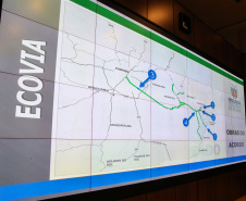 O governador Carlos Massa Ratinho Junior e o secretário de Infraestrutura e Logística, Sandro Alex, divulgam nesta segunda-feira (09),  no Palácio Iguaçu, as obras aprovadas pelo Governo do Estado que serão realizadas com os recursos do acordo de leniência firmado pela empresa Ecorodovias, que controla as concessionárias Ecovia e Ecocataratas, e Ministério Público Federal (MPF).    Curitiba, 09/12/2019 - Foto: Geraldo Bubniak/AEN