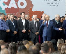 O governador Carlos Massa Ratinho Junior recebeu nesta quarta-feira (11),  no Palácio Iguaçu, prefeitos de municípios de diversas regiões do Estado. No encontro foram assinados convênios para liberação de recursos destinados a ações na área da saúde. Os convênios foram assinados, também, pelo secretário de Estado da Saúde, Beto Preto. Curitiba,11/12/2109 Foto:Jaelson Lucas / AEN