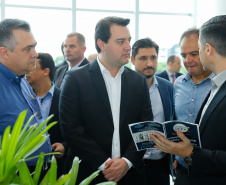 O governador Carlos Massa Ratinho Junior autorizou nesta quarta-feira (11), em cerimônia no Palácio Iguaçu, a liberação de R$ 168 milhões para a saúde pública de 297 municípios paranaenses. 
