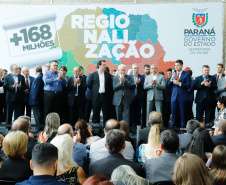 O governador Carlos Massa Ratinho Junior autorizou nesta quarta-feira (11), em cerimônia no Palácio Iguaçu, a liberação de R$ 168 milhões para a saúde pública de 297 municípios paranaenses. 