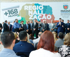 O governador Carlos Massa Ratinho Junior autorizou nesta quarta-feira (11), em cerimônia no Palácio Iguaçu, a liberação de R$ 168 milhões para a saúde pública de 297 municípios paranaenses. 