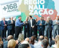 O governador Carlos Massa Ratinho Junior autorizou nesta quarta-feira (11), em cerimônia no Palácio Iguaçu, a liberação de R$ 168 milhões para a saúde pública de 297 municípios paranaenses. 