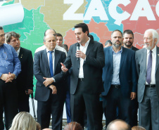 O governador Carlos Massa Ratinho Junior autorizou nesta quarta-feira (11), em cerimônia no Palácio Iguaçu, a liberação de R$ 168 milhões para a saúde pública de 297 municípios paranaenses. 