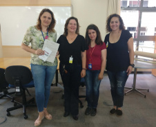 O Departamento Penitenciário do Paraná (Depen) recebeu milhares de livros doados pelo Serviço Social do Comércio do Paraná (Sesc/PR) para serem destinados às unidades prisionais que têm o programa de remição de pena pela leitura, que atende cerca de 3,4 mil presos por mês no Estado. Entre as obras doadas, há clássicos da literatura nacional e livros infantis, que serão encaminhados à Creche Cantinho Feliz, da Penitenciária Feminina do Paraná. Foto: Depen