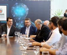 O governador Carlos Massa Ratinho Junior lançou nesta quinta-feira (12) dois projetos do Banco Regional de Desenvolvimento do Extremo Sul (BRDE) voltados à inovação: o BRDE Labs e o Fip Anjo. O objetivo é apoiar, capacitar e aportar recursos a startups paranaenses de diversas áreas, mas com foco principal no desenvolvimento de soluções para o agronegócio. Curitiba12/12/2019 Foto:Jaelson Lucas / AEN