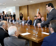 O governador Carlos Massa Ratinho Junior lançou nesta quinta-feira (12) dois projetos do Banco Regional de Desenvolvimento do Extremo Sul (BRDE) voltados à inovação: o BRDE Labs e o Fip Anjo. O objetivo é apoiar, capacitar e aportar recursos a startups paranaenses de diversas áreas, mas com foco principal no desenvolvimento de soluções para o agronegócio. Curitiba12/12/2019 Foto:Jaelson Lucas / AEN