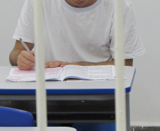 As provas do Exame Nacional do Ensino Médio Para Privados de Liberdade (Enem-PPL) foram aplicadas nesta terça e quarta-feira (11 e 12), em 28 unidades prisionais de todas as regiões do Estado. Foto: Depen