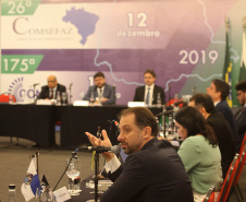 Reunidos durante todo o dia desta quinta-feira (12) em Curitiba, os secretários estaduais de Fazenda de todo o País decidiram aumentar a atuação sobre o Congresso Nacional para evitar perdas para as finanças dos Estados. As perdas podem estar contidas especialmente em três Propostas de Emendas Constitucionais (PEC) que estão em discussão naquela casa. Foto: Ari Dias/AEN