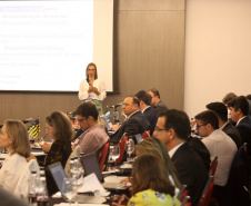 Reunidos durante todo o dia desta quinta-feira (12) em Curitiba, os secretários estaduais de Fazenda de todo o País decidiram aumentar a atuação sobre o Congresso Nacional para evitar perdas para as finanças dos Estados. As perdas podem estar contidas especialmente em três Propostas de Emendas Constitucionais (PEC) que estão em discussão naquela casa. Foto: Ari Dias/AEN