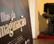 O Museu da Imagem e do Som do Paraná (MIS-PR) dá prosseguimento, na próxima terça-feira (17), à programação comemorativa aos seus 50 anos, com a abertura da exposição Ilhas da Imaginação, que toma como ponto de partida o seu acervo tridimensional