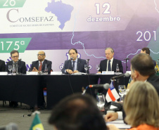 O secretário especial da Fazenda, Waldery Rodrigues Junior, presidente do Conselho Nacional de Política Fazendária (Confaz), afirmou nesta sexta-feira (13), durante reunião da entidade, em Curitiba, que a proposta de reforma tributária a ser apresentada pelo governo ao Congresso vai contribuir para pacificar a questão da guerra fiscal entre os Estados. Foto:Jaelson Lucas / AEN