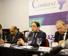 O secretário especial da Fazenda, Waldery Rodrigues Junior, presidente do Conselho Nacional de Política Fazendária (Confaz), afirmou nesta sexta-feira (13), durante reunião da entidade, em Curitiba, que a proposta de reforma tributária a ser apresentada pelo governo ao Congresso vai contribuir para pacificar a questão da guerra fiscal entre os Estados. Foto:Jaelson Lucas / AEN