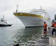 Porto de Paranaguá volta a receber navio de passageiros. Foto: Claudio Neves/Portos do Paraná