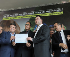 O Governo do Paraná criou neste o Certificado de Mérito Ambiental, que premia municípios pela implantação de projetos de sustentabilidade em prol do ecossistema
