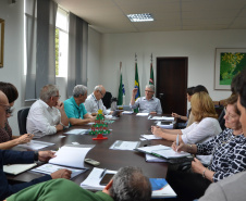 A Secretaria de Estado da Agricultura e Abastecimento vai estimular o crescimento da produção de seda no Paraná, com possibilidade de expandir a atividade em pelo menos 20%.

O secretário Norberto Ortigara disse que o projeto atende a uma determinação do governador Carlos Massa Ratinho Júnior, após sua participação, durante o mês de novembro, do Festival da Seda realizado em Lyon, na França, onde a seda paranaense foi considerada a melhor do mundo. Foto>SEAB