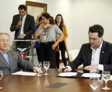O Governo do Estado e a Klabin anunciaram nesta terça-feira (17) um investimento de R$ 450 milhões da empresa para obras de infraestrutura