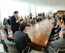 O Governo do Estado e a Klabin anunciaram nesta terça-feira (17) um investimento de R$ 450 milhões da empresa para obras de infraestrutura