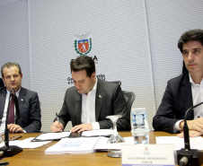 Governador Carlos Massa Ratinho Junior da posse aos novos conselheiros  do Conselho Paranaense de Ciência e tecnologia. Curitiba,17/12/2019 Foto:Jaelson Lucas / AEN