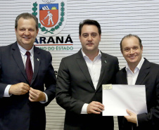 Governador Carlos Massa Ratinho Junior da posse aos novos conselheiros  do Conselho Paranaense de Ciência e tecnologia. Curitiba,17/12/2019 Foto:Jaelson Lucas / AEN