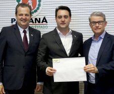 Governador Carlos Massa Ratinho Junior da posse aos novos conselheiros  do Conselho Paranaense de Ciência e tecnologia. Curitiba,17/12/2019 Foto:Jaelson Lucas / AEN