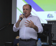 A avaliação dos resultados obtidos em 2019 e o Planejamento Estratégico para o ano de 2020 foram os temas do seminário promovido pelo Serviço Social Autônomo Paranacidade, em Curitiba. Na abertura do encontro, João Carlos Ortega, secretário do Desenvolvimento Urbano e de Obras Públicas e superintendente da instituição, avaliou os trabalhos realizados no ano e destacou os principais avanços na área.
