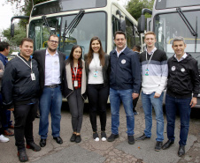Importantes linhas que atendem o transporte coletivo de oito municípios da Região Metropolitana de Curitiba (RMC) ganharam 22 ônibus novos. Os veículos foram entregues pelo governador Carlos Massa Ratinho Junior, nesta quarta-feira (18), durante evento no Parque Barigui, em Curitiba.Foto:Jaelson Lucas / AEN