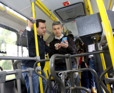 Importantes linhas que atendem o transporte coletivo de oito municípios da Região Metropolitana de Curitiba (RMC) ganharam 22 ônibus novos. Os veículos foram entregues pelo governador Carlos Massa Ratinho Junior, nesta quarta-feira (18), durante evento no Parque Barigui, em Curitiba.Foto:Jaelson Lucas / AEN