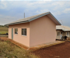Cohapar, Caixa Econômica e prefeitura inauguraram conjunto habitacional com 128 imóveis em Santo Antônio da Platina, enquanto chaves de 47 unidades do programa Habita Paraná foram entregues à população de Cornélio Procópio. 