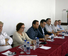 A versão inicial do Plano Estadual de Saúde (PES) foi disponibilizada nesta quinta-feira (19) aos integrantes do Conselho Estadual de Saúde (CES) durante a última reunião do ano do grupo. O plano vai balizar a política pública na área para o período de 2020 a 2023, já com o orçamento elaborado e as propostas desta gestão. Também foram discutidos temas como doação de órgãos, tuberculose, HIV/AIDS e apresentadas algumas das ações que ocorrerão na operação Verão Maior.Foto:SESA