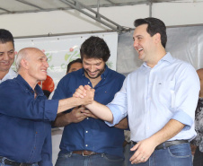 A instalação de uma indústria de alimentos vai gerar 650 empregos diretos em Cambé, na Região Metropolitana de Londrina, Norte do Paraná. O investimento de R$ 170 milhões é do Grupo Muffato e foi anunciado nesta sexta-feira (20) em evento com o governador Carlos Massa Ratinho Junior e o diretor da empresa, Everton Muffato, realizado na prefeitura de Cambé.