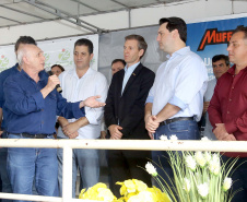 A instalação de uma indústria de alimentos vai gerar 650 empregos diretos em Cambé, na Região Metropolitana de Londrina, Norte do Paraná. O investimento de R$ 170 milhões é do Grupo Muffato e foi anunciado nesta sexta-feira (20) em evento com o governador Carlos Massa Ratinho Junior e o diretor da empresa, Everton Muffato, realizado na prefeitura de Cambé.
