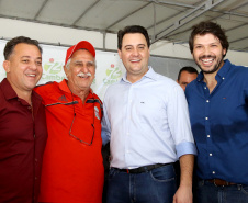 A instalação de uma indústria de alimentos vai gerar 650 empregos diretos em Cambé, na Região Metropolitana de Londrina, Norte do Paraná. O investimento de R$ 170 milhões é do Grupo Muffato e foi anunciado nesta sexta-feira (20) em evento com o governador Carlos Massa Ratinho Junior e o diretor da empresa, Everton Muffato, realizado na prefeitura de Cambé.