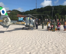 O uso do helicóptero Falcão 03 do Batalhão de Polícia Militar de Operações Aéreas (BPMOA), do Governo do Estado, salvou 13 vidas no Litoral do Paraná em sete dias, desde o início da Operação Verão Maior.
Foto: PMPR
