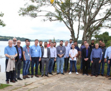 Visita do Comitê do Smart Energy à usina fotovoltaica flutuante da Sanepar. Foto: Sanepar