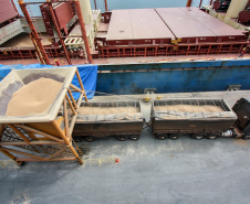  Porto de Paranaguá alcançou na madrugada desta terça-feira (31) a marca de 53.098.566 toneladas de produtos movimentados. O número, que deve aumentar ao longo do dia, já supera o recorde do ano passado, quando foram 53.029.221 toneladas.  Foto: Claudio Nívea/Portos do Paraná