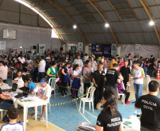 Mais 10 municípios serão beneficiados no primeiro semestre de 2020 com a feira de serviços Paraná Cidadão, que leva defesa de direitos e inclusão social aos paranaenses. O programa é itinerante e oferta à população, em um mesmo local, mais de 30 serviços gratuitos, como emissão da carteira de identidade e CPF, intermediação de vagas de emprego, cadastramento para as tarifas sociais de água e luz e orientação nas áreas da saúde, direitos humanos e habitação. Foto:SEJUF