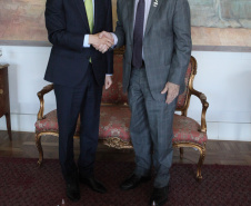 Vice-governador Darci Piana recebe o embaixador da Coreia do Sul, Chan-Woo Kim. Curitiba,01/11/2019 - Foto: Ari Dias/AEN