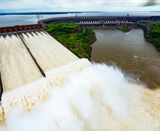 Empresas que buscam identificar e minimizar os impactos de suas atividades sobre o meio ambiente contam com o apoio do Instituto de Tecnologia do Paraná (Tecpar) para desenvolver ações sustentáveis. A divisão Tecpar Certificação é a única organização do país credenciada para oferecer a Certificação Life.