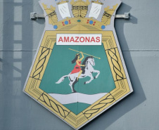 O Porto de Paranaguá recebeu nesta segunda-feira (13) o Navio Patrulha Oceânica Amazonas (P-120), da Marinha do Brasil. A embarcação que atracou no berço 205 do cais comercial é a primeira das Forças Armadas do Brasil a fazer procedimento de apoio no cais público paranaense em 2020. Foto: Portos do Paraná