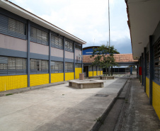 A rede estadual de educação do Paraná terá quatro escolas cívico-militares a partir de 2020. O projeto-piloto é parte do Programa Nacional Escolas Cívico-Militares, do Ministério da Educação e Cultura, e será implementado nos colégios estaduais Beatriz Faria Ansay, em Curitiba; Professora Adélia Barbosa, em Londrina; Tancredo Neves, em Foz do Iguaçu; e Vinícius de Moraes, em Colombo. Foto: Ari Dias/AEN