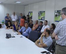 Dirigentes e técnicos do Serviço Social Autônomo (Paranacidade) apresentaram nesta quinta-feira (16) a integrantes da Comissão de Voluntárias em Prol de Cidades Mais Inclusivas para as Mulheres, do Conselho de Urbanismo e Arquitetura do Paraná, Programas de Ação a Secretaria do Desenvolvimento Urbano e de Obras Públicas e do Paranacidade, com vistas à promoção do desenvolvimento urbano no Estado.