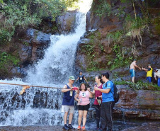 Trajetos em meio à natureza, passando por propriedades rurais e destinos que muitas vezes fogem do radar dos turistas dão o tom das Caminhadas Internacionais na Natureza, que já têm 160 circuitos confirmados neste ano no Paraná.  Foto: Emater/Campo Mourão