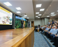 O Governador Carlos Massa Ratinho Junior lança nesta sexta-feira (17/01) o  projeto de transformação de subprodutos da agropecuária e da agroindústria em energias renováveis, no Biopark em Toledo. Serão implantadas uma usina de biometano (combustível veicular) e duas de geração de energia elétrica, a partir de dejetos suínos. Toledo, 17/01/2020 -  Foto: Geraldo Bubniak/AEN